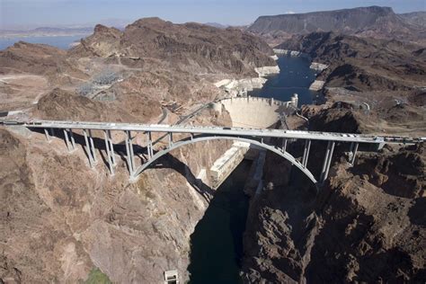 Thousands walk new Hoover Dam Bypass bridge | Las Vegas Review-Journal