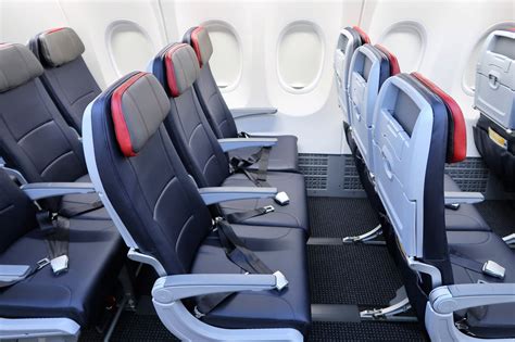 American Airlines Unveils Main Cabin Extra Enhancements - The Points Guy