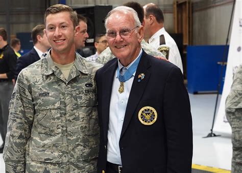 Medal of Honor recipients share thoughts with service members > Air ...