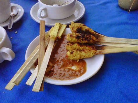 Pulang Pergi: Sate Lilit Khas Bali