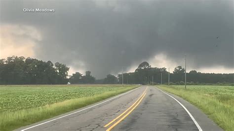 Video ABC News Live: Massive tornado rips through North Carolina - ABC News