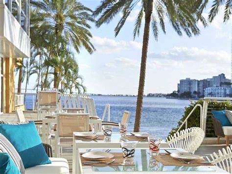 20 Romantic Restaurants in Miami to Make Them Swoon