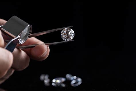 How does the diamond industry work? Here is all you need to know.