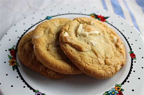 White Chocolate Cashew Cookies Recipe