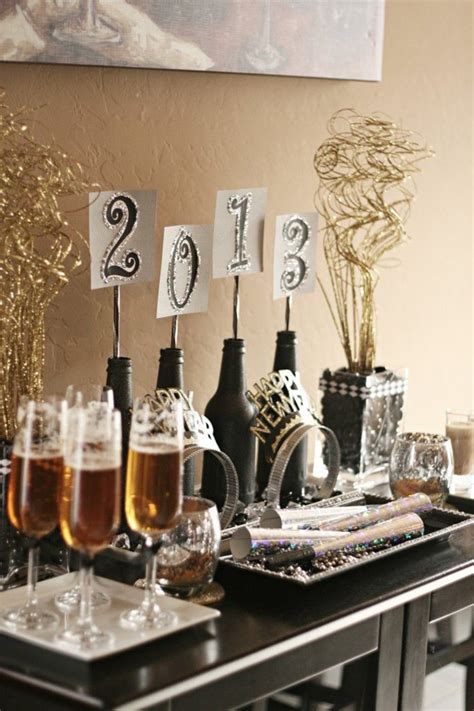 20 Wonderful New Year Eve Party Ideas | HomeMydesign