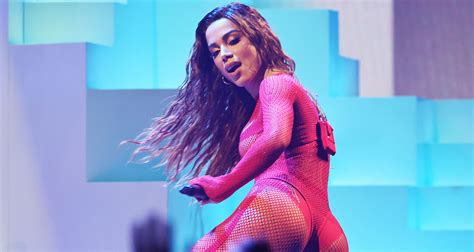 Anitta Gives Sultry Performance of ‘Envolver’ at MTV VMAs 2022 – Watch ...