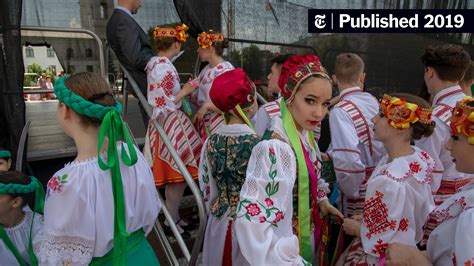 As Putin Pushes a Merger, Belarus Resists With Language, Culture and ...