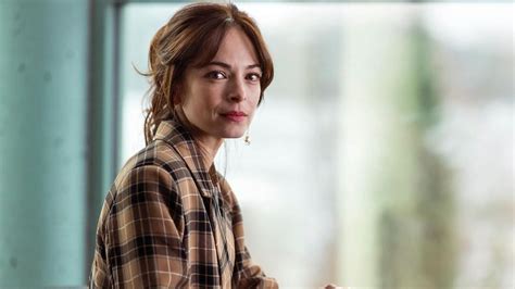 Kristin Kreuk Siblings: Getting to Know Justine Kreuk - KahawaTungu