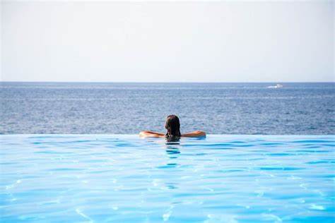 VidaMar Resort Madeira - Funchal hotels | Jet2holidays