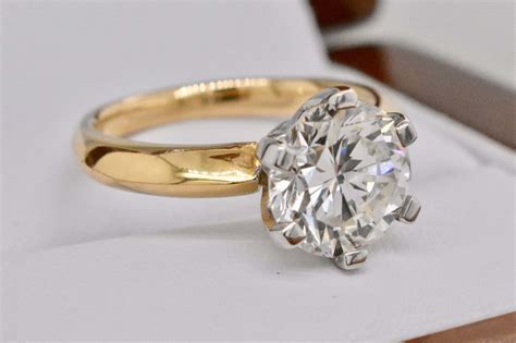 18ct 3CT Diamond Solitaire Ring!