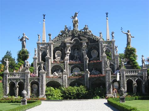 Garden at Isola Bella, Italy | Beautiful islands, Best of italy ...