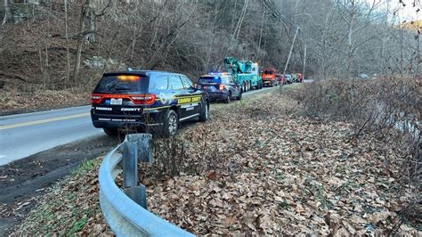 One dead in Kanawha County crash, dispatchers say