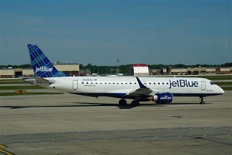 JetBlue E190 Detroit to Boston Economy Class Review - Simple Flying