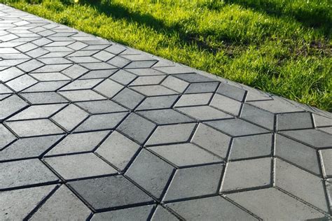 What Are the Benefits of Choosing Interlocking Pavers?