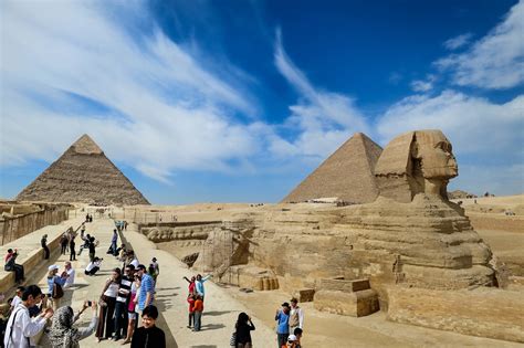 Cairo top tours to Giza Pyramids Egyptian Museum and Bazaar - “Emo ...