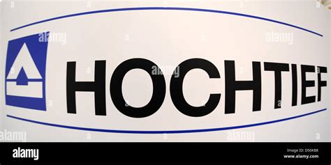 Hochtief logo hi-res stock photography and images - Alamy