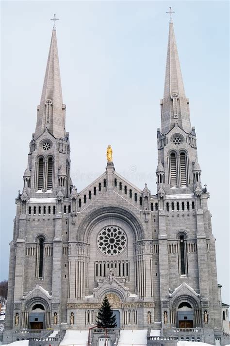 Basilica Saint Anne De Beaupre Quebec Stock Photo - Image of gothic ...