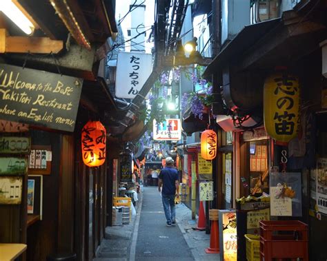 Golden Gai Food Tour in Shinjuku Golden District