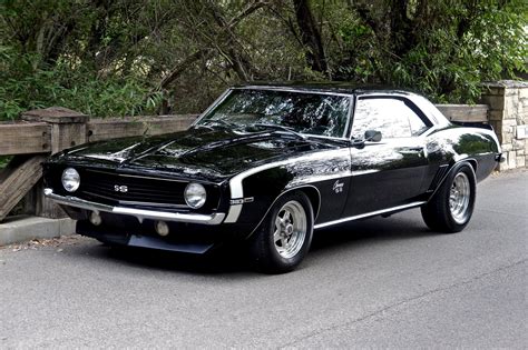 1969 Chevrolet Camaro SS Restomod | http://www.charlescrail.com/