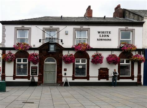 The White Lion, Hyde- Discover what's on with the Tameside Pub Guide