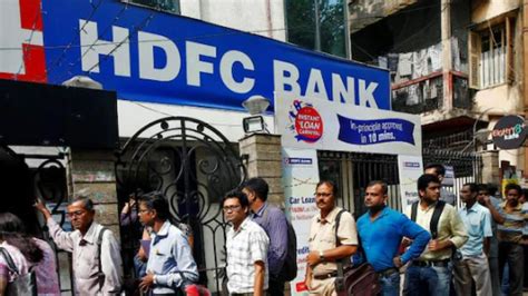 HDFC Bank shares hover near 52-week low; is it correct time to ...