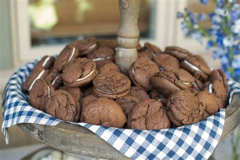 Simply So Good: giant oreo cookies | Cookies, Milk cookies, Food