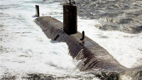 Life underwater on nuclear submarine HMS Triumph - BBC News