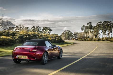 Mazda MX-5 named Best Sports Car for Value in the 2021 What Car? Awards ...