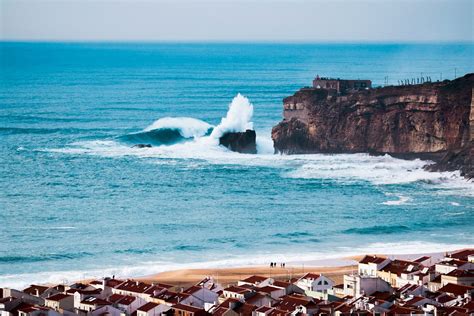 Learn to Surf in Nazaré - The Ultimate Guide | Surf4 You