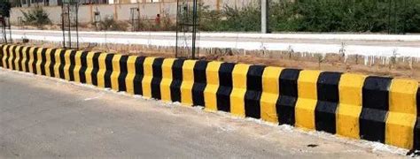 Road Divider Construction Service at Rs 80/feet in Lucknow | ID ...