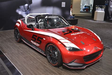 New 2016 Mazda MX-5 Looks So Much Better With A Sports Kit | Carscoops ...