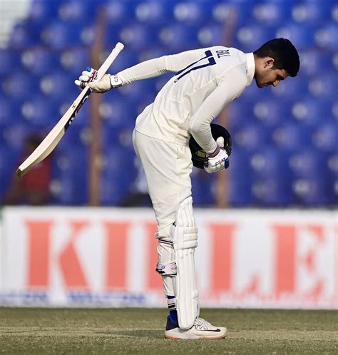 Shubman Gill bows in celebration after his maiden Test ton ...