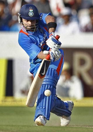 Virat Kohli Batting Style Images | Cricketer Pics