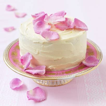 Rose petal cake | Delicious baking recipes - Red Online