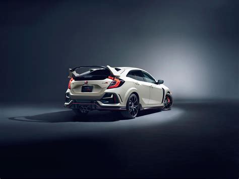 Honda officially launches the New Civic Type R in the Philippines ...