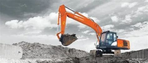 Tata Hitachi ZAXIS 220LC-M Hydraulic Excavator at best price in Raigad