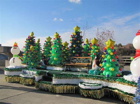 christmas parade float ideas | float so far my guess it was her ...