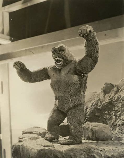 A rare KING KONG production still. 1933 | King kong vs godzilla, King ...