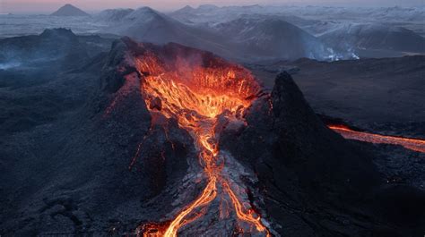 Iceland Erupting Volcano Emits Poisonous Gasses, Authorities Issue ...