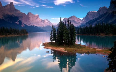 Browse The Beauty of Jasper National Park in Alberta, Canada ...