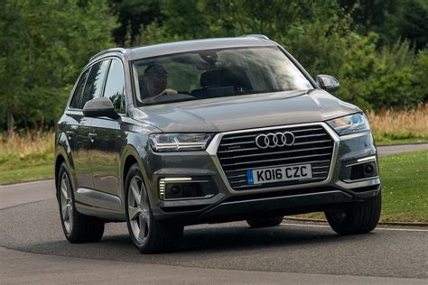 Audi Q7 e-tron plug-in hybrid SUV 2016 review | Auto Express