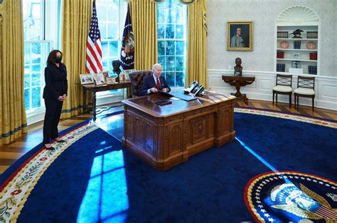 Obama Trump Oval Office Decor - Goimages Ily