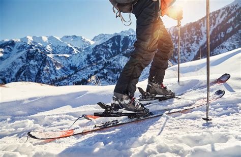 Backcountry Skiing and Snowboarding: Gear, Planning and Safety | Pelican