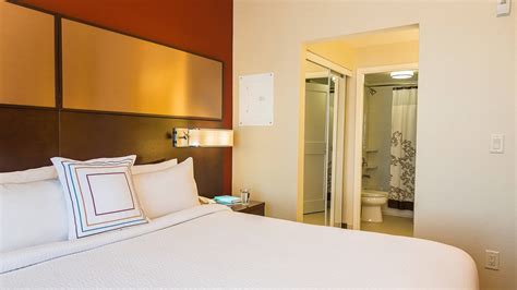 Ottawa Airport Hotel | Residence Inn Ottawa Airport