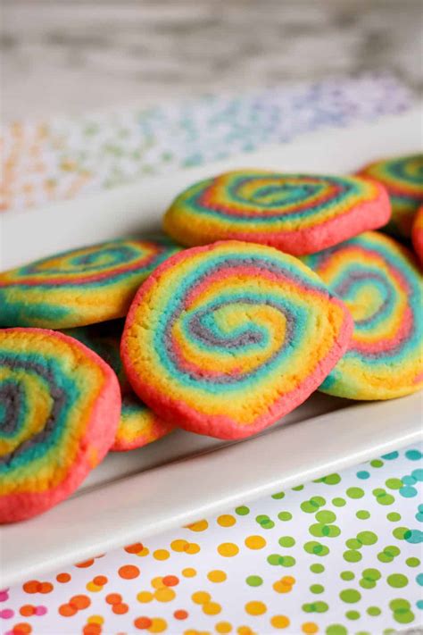 Delicious Rainbow Sugar Cookies - Hispana Global