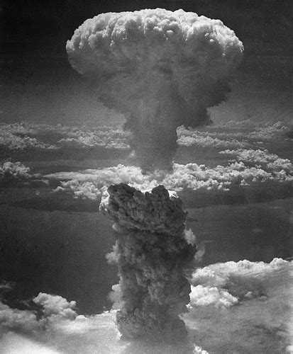 hiroshima mushroom cloud | Wiki Nwo | Flickr