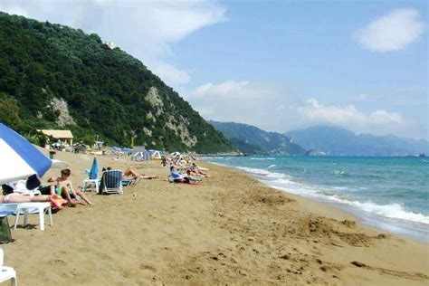 Complete tourist guide to Glyfada beach in Corfu | Updated for 2021