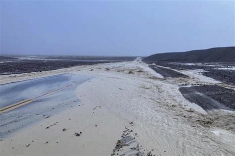 Flash floods strand 1,000 people in Death Valley National Park - The ...