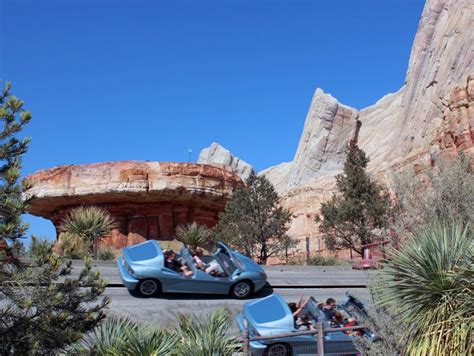 Radiator Springs Racers - Review of the Disneyland Ride