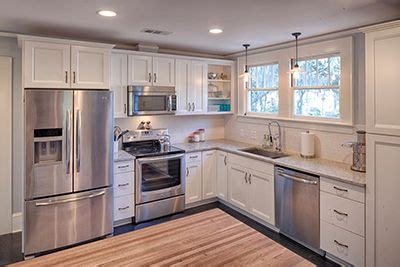 What is an L-Shaped Kitchen? in 2020 | Budget kitchen remodel, Kitchen ...